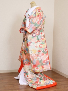 ピンク花柄唐織色打掛レンタルの紹介