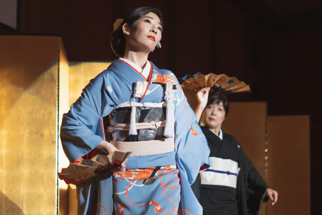名古屋観光ホテル挙式にて紋服、色打掛、引き振袖レンタル