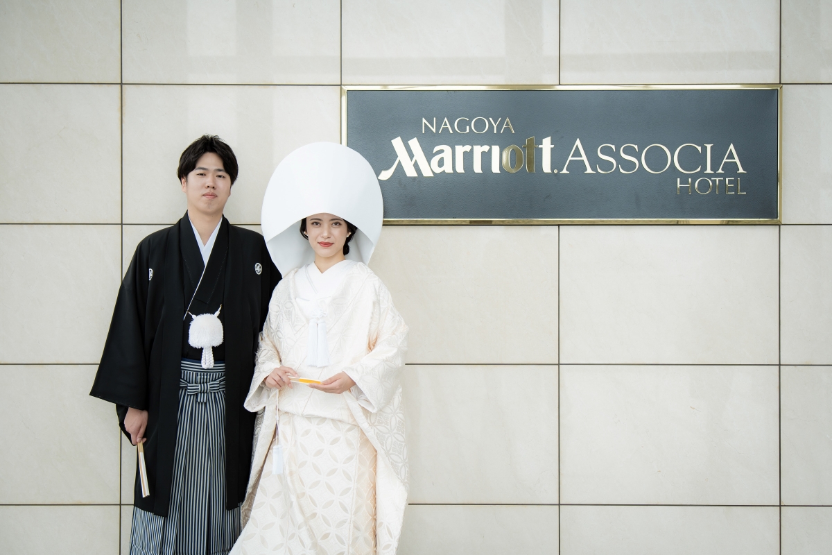 マリオットアソシアホテル挙式の新郎新婦様に紋服、白無垢レンタル